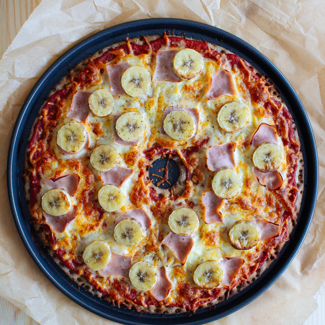 Ham & Banana Crispbread Pizza