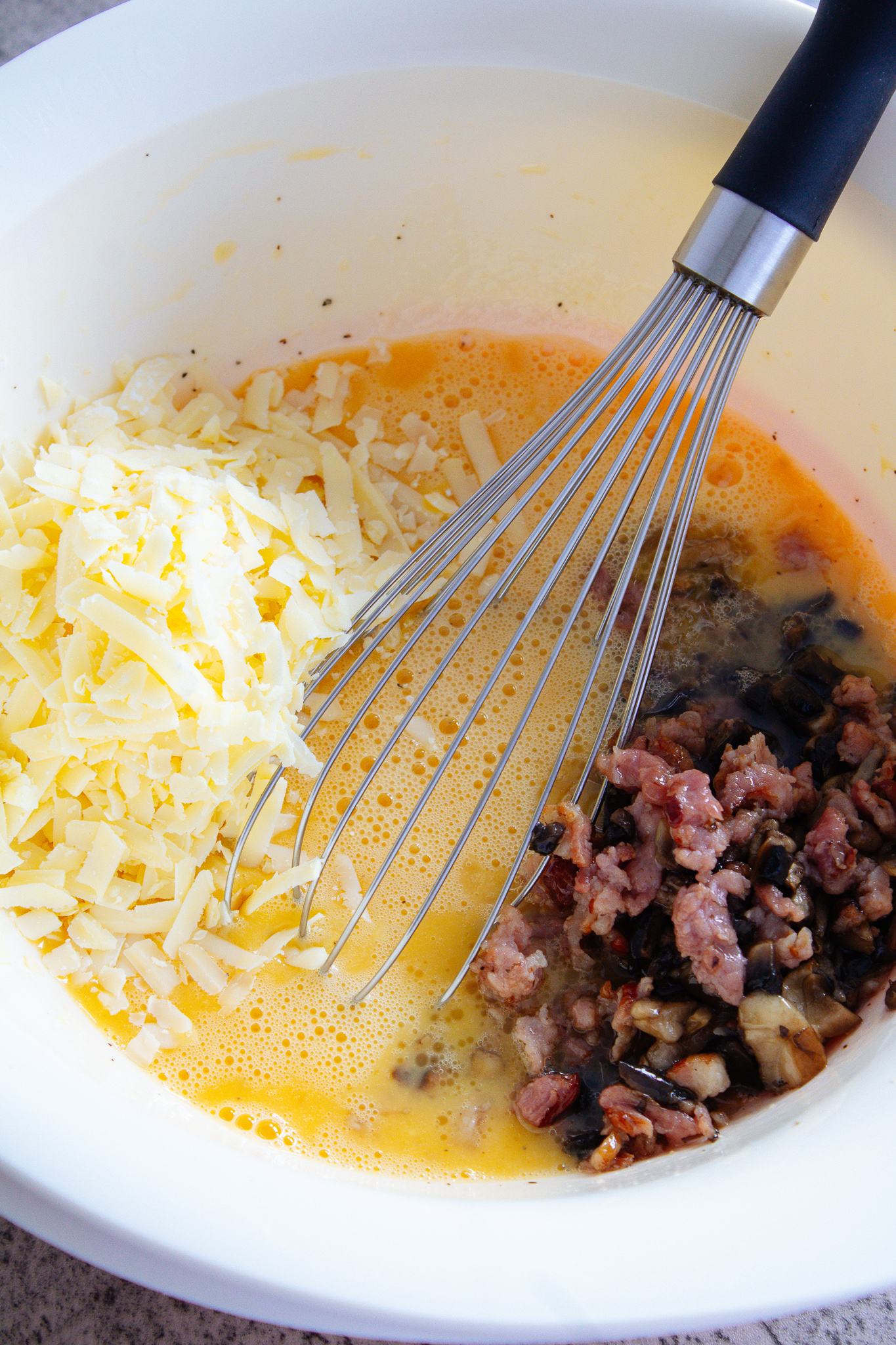 Bacon & Mushroom Breakfast Egg Muffins - A LA INGA